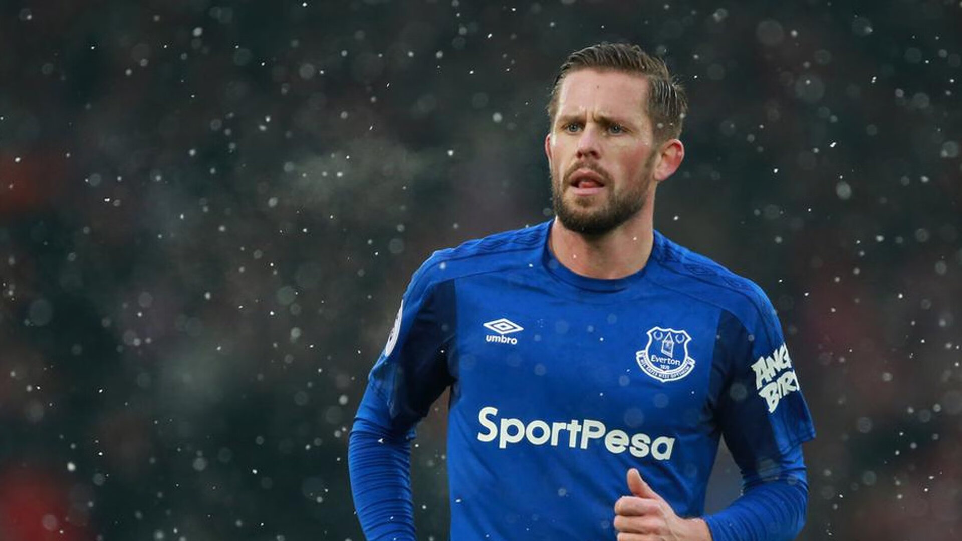 开云体育-“球场火爆：现场最震撼的精彩瞬间”，球场上的精彩表演