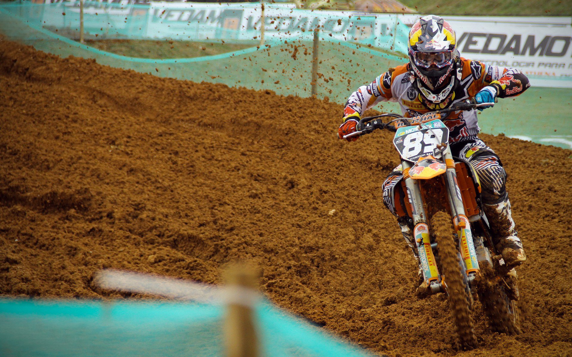 开云下载-“逆境突围：球队在关键时刻的神奇表现”，《逆境突袭》